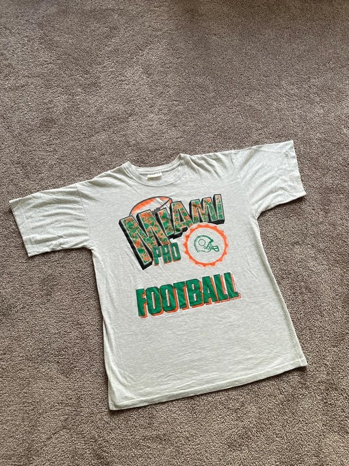 NCAA Single Stitch Miami Pro Football Sweatshirt T-shirt - Ideal Gift for NFL Fans