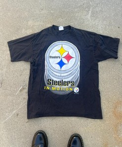 NCAA Steelers 90s Vintage Style Sweatshirt T-shirt - Ideal Gift for NFL Fans