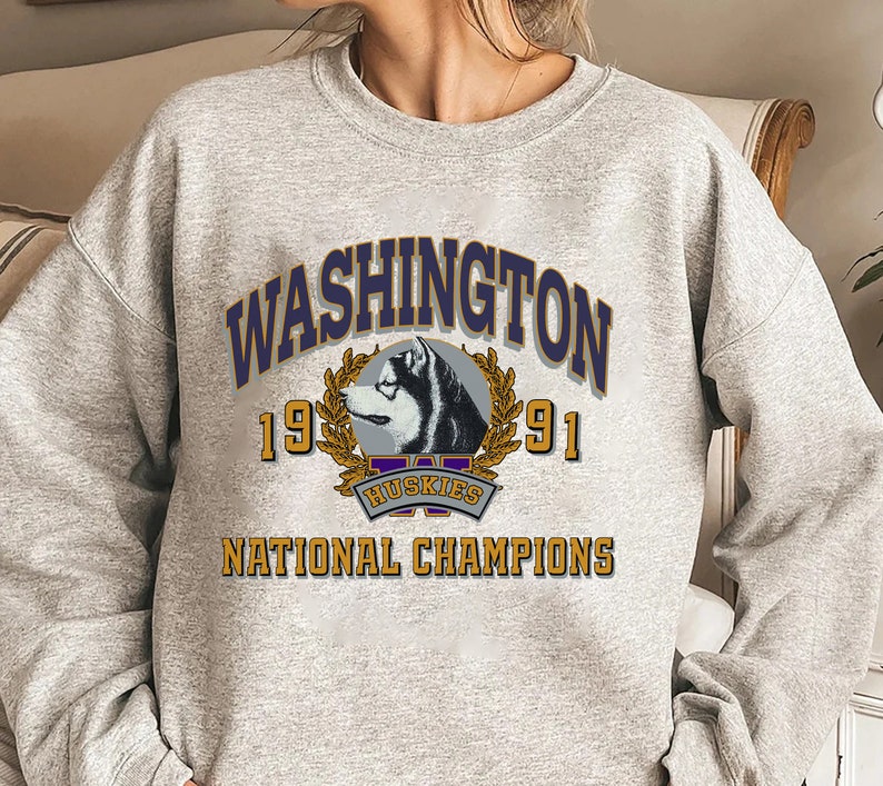 NCAA Unisex Washington Huskies Logo Sweatshirt, Vintage T-Shirt Hoodie - Image 2