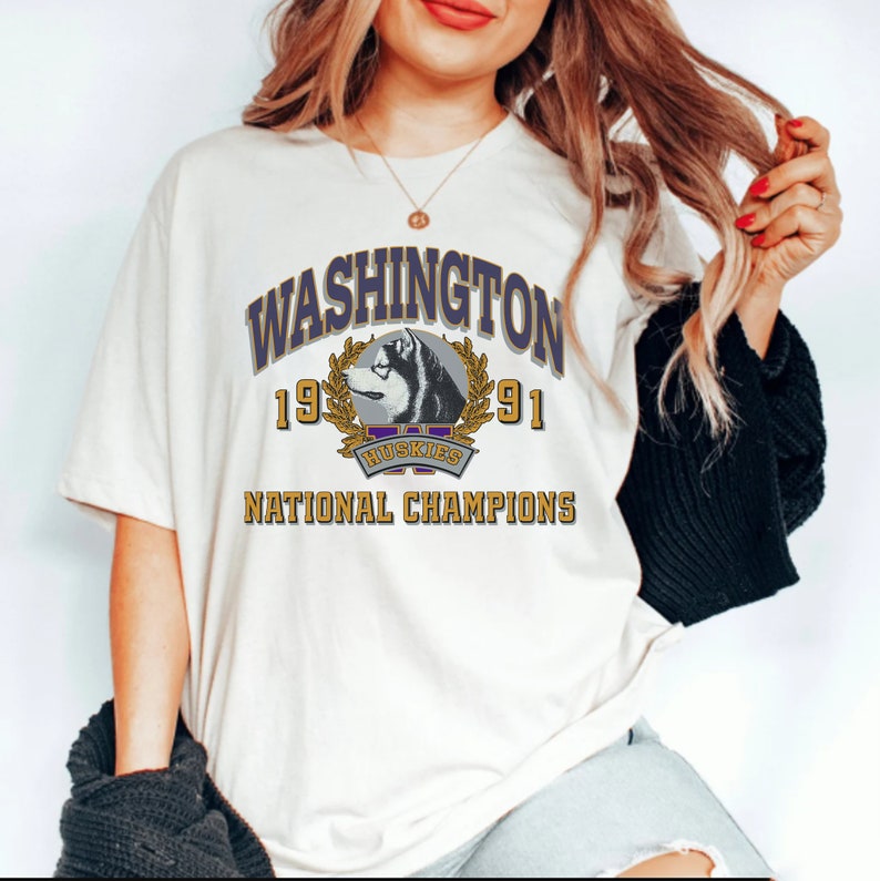 NCAA Unisex Washington Huskies Logo Sweatshirt, Vintage T-Shirt Hoodie - Image 3