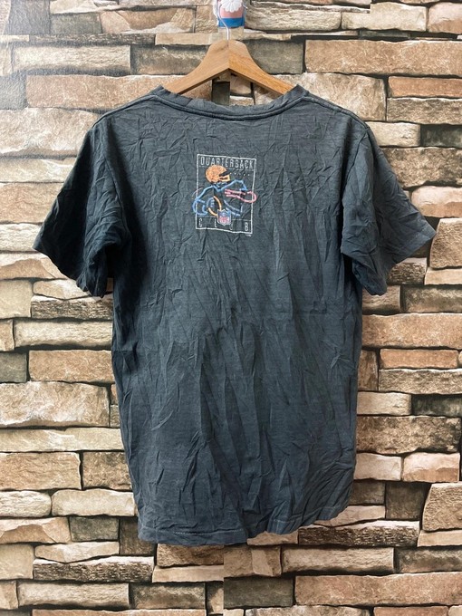 NFL Big Photo 90s Rare Sweatshirt T-shirt - Ideal Gift for Football Fans