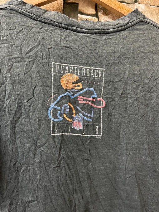 NFL Big Photo 90s Rare Sweatshirt T-shirt - Ideal Gift for Football Fans - Image 2