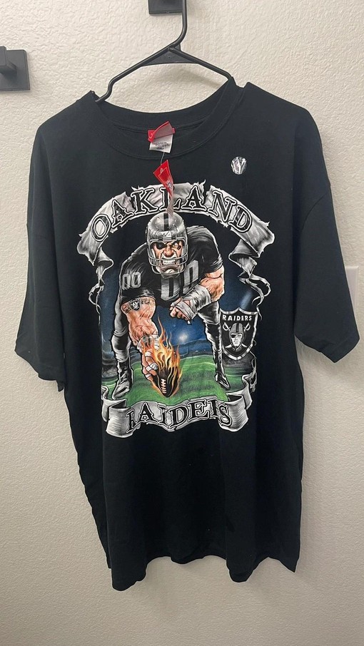 NFL Football Oakland Raiders Vintage Sweatshirt T-shirt - Ideal Gift for College Shirts & NFL Fans