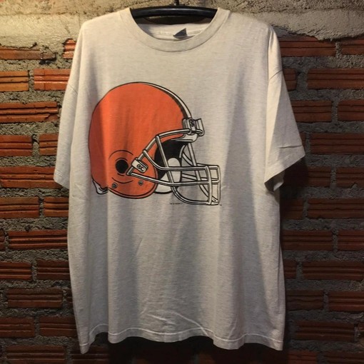 NFL Helmet Head Vintage Style Sweatshirt T-shirt - Ideal Gift for Fans - NCAA shirts women