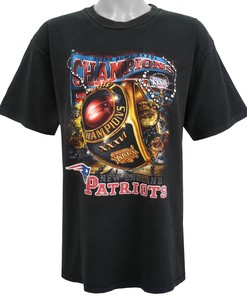 NFL New England Patriots Super Bowl Champions Ring 2002 T-Shirt - Vintage Style Hoodie Sweatshirt Gifts for Fans