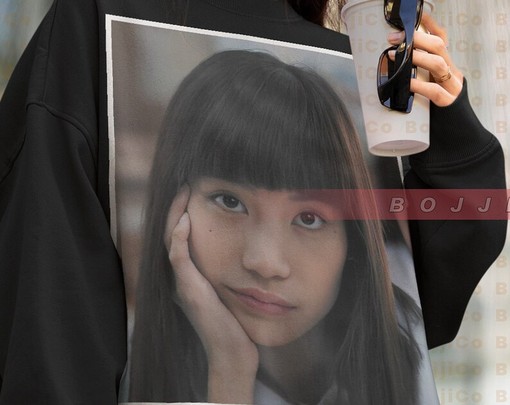 Nanno Na Kha The Girl From Nowhere Sweatshirt, Thai Actress Chicha Amatayakul Unisex Tee with Vintage 90s Style - Image 4