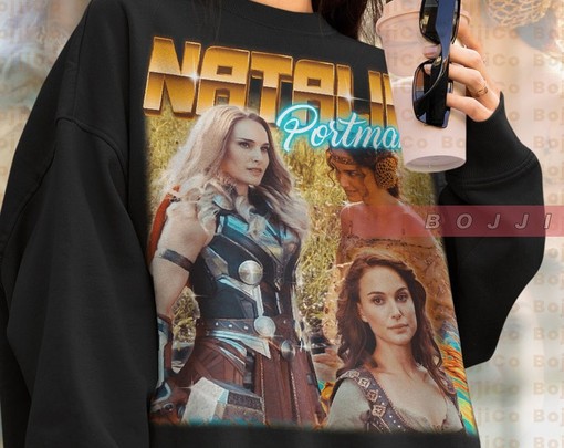 Natalie Portman Retro 90s Sweater, Leon & Mathilda Vintage Sweatshirt, Black Swan Actress Homage T-shirt - Image 4