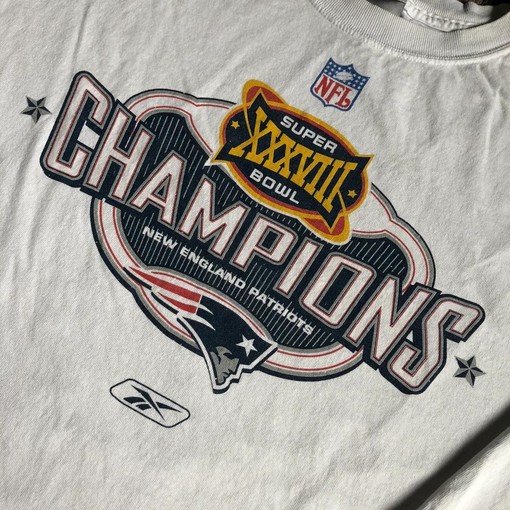 New England Patriots Super Bowl 38 Champions Vintage Sweatshirt T-Shirt - NFL Fan Collectible Apparel - Image 2