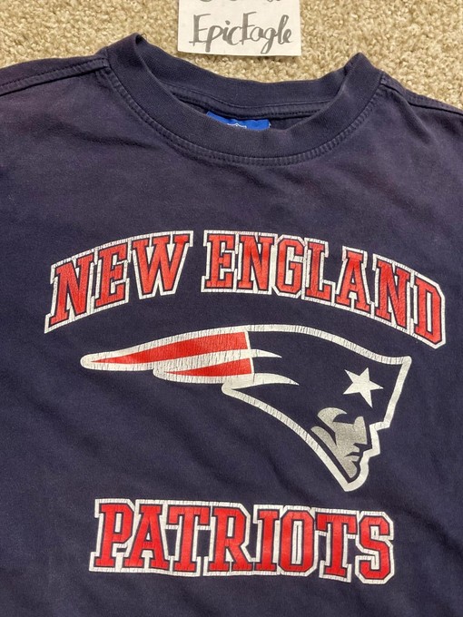 New England Patriots Vintage NFL Sweatshirt T-shirt for Fans - Image 2