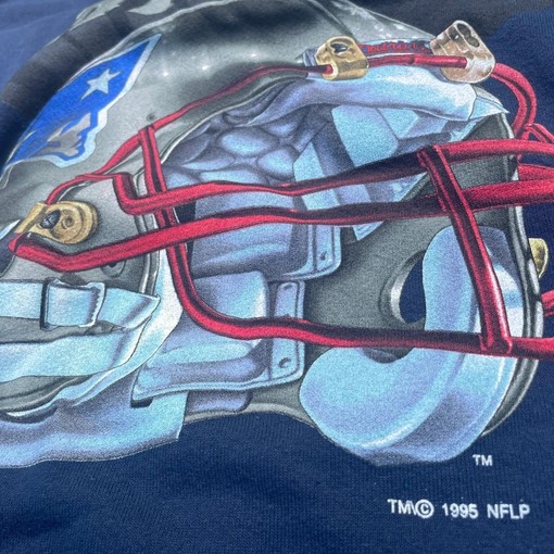 New England Patriots Vintage Style 1995 NFL Sweatshirt T-shirt - Ideal Gift for Fans - Mens Sport Shirts - Image 2