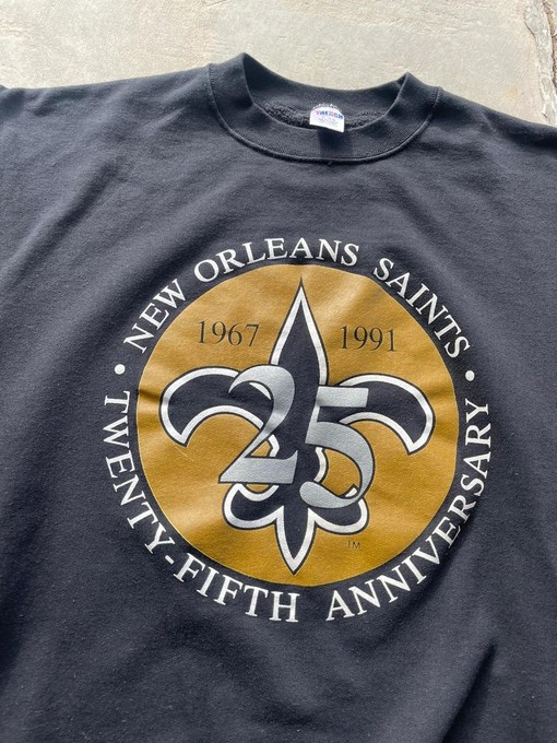 New Orleans Saints Vintage Style Sweatshirt T-Shirt Ideal Gift for NFL Fans, with NCAA shirts for men and women - Image 2