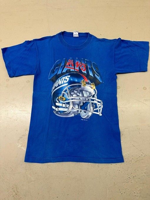 New York Giants 1990s Vintage Style NFL Sweatshirt T-shirt - Ideal Gift for Football Fans