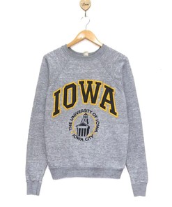 Nice 80S University of Iowa Sweatshirt Hoodie Football Game Day T-Shirt Lover for NCAA Fans