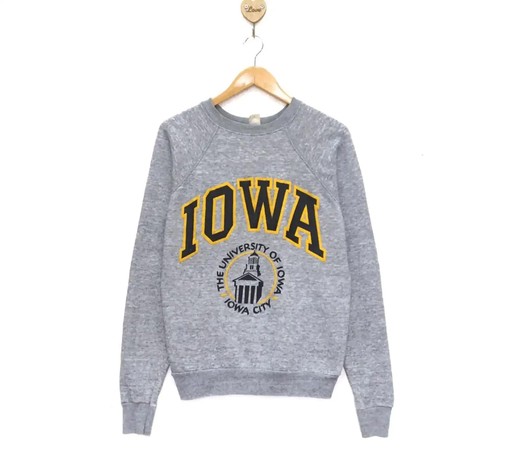 Nice 80S University of Iowa Sweatshirt Hoodie Football Game Day T-Shirt Lover for NCAA Fans
