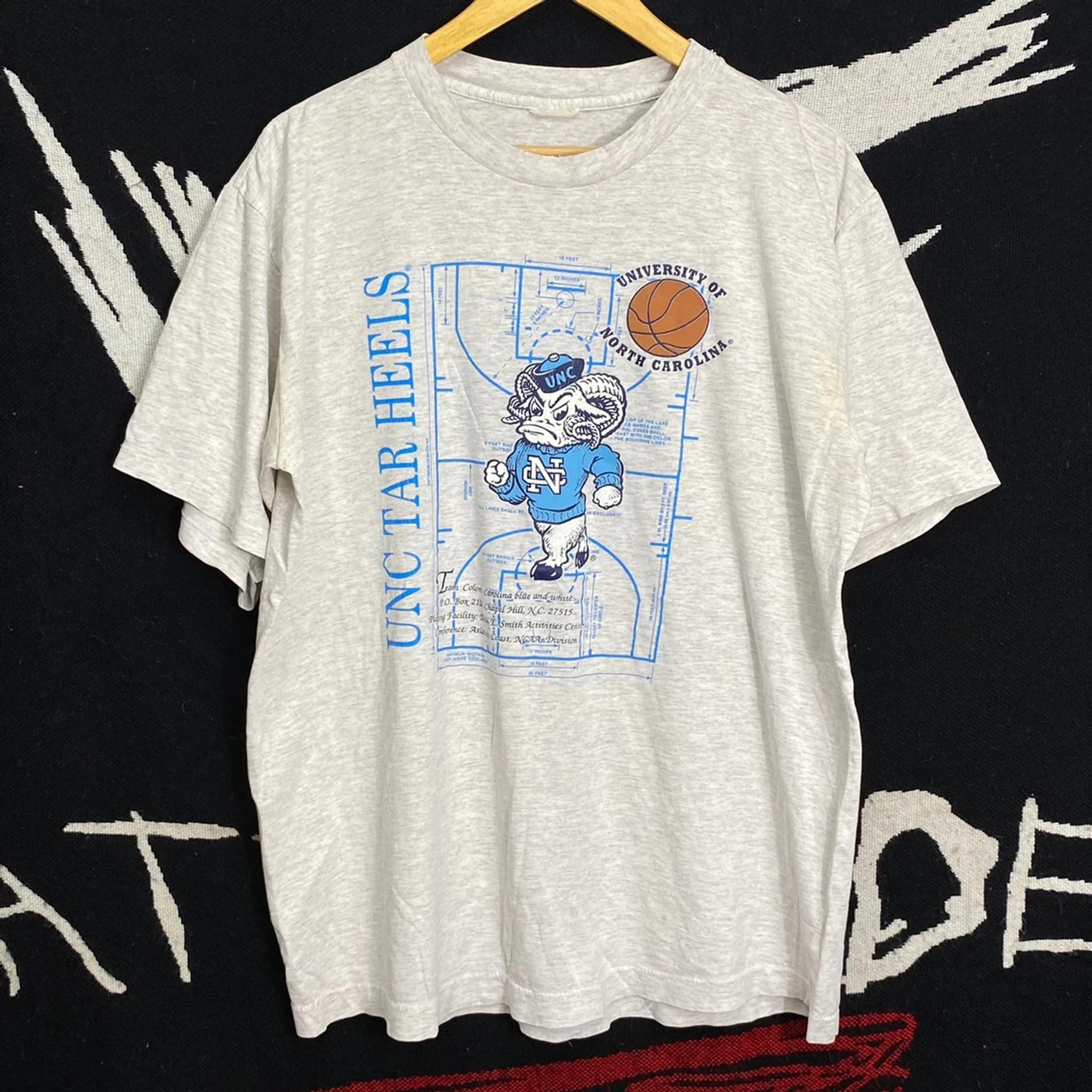 North Carolina Tar Heels Vintage Style 90s NCAA Basketball T-Shirt Sweatshirt Hoodie Full Size Gifts for Fans