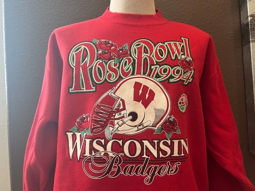 Nostalgic NCAA Apparel for Fans: Vintage Wisconsin Badgers 1994 Rose Bowl Crewneck Sweatshirt - Image 2