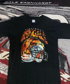 Nostalgic NFL Graphic T-Shirt Sweatshirt Pullover Hoodie Gift For Fans