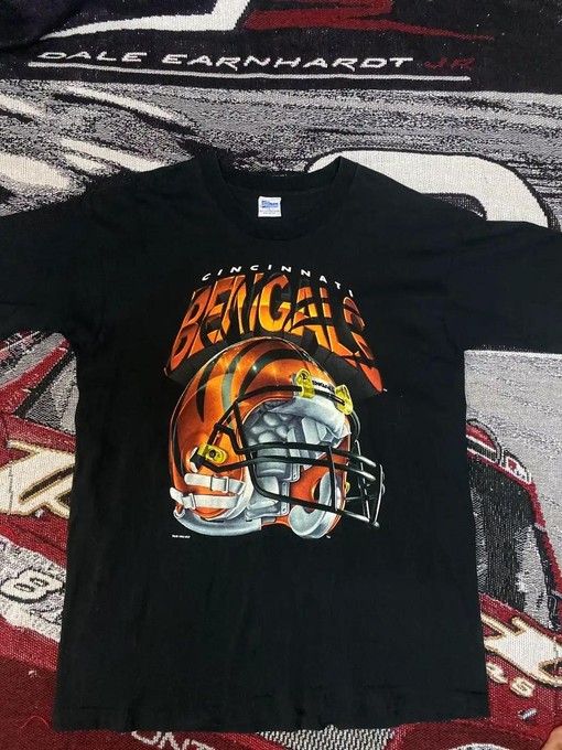 Nostalgic NFL Graphic T-Shirt Sweatshirt Pullover Hoodie Gift For Fans