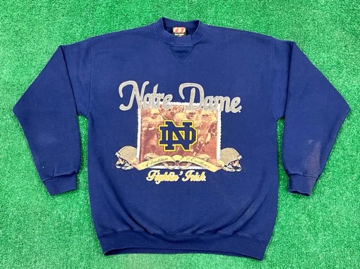 Notre Dame Fightin Irish 90S T-Shirt Sweatshirt for Sports Fans
