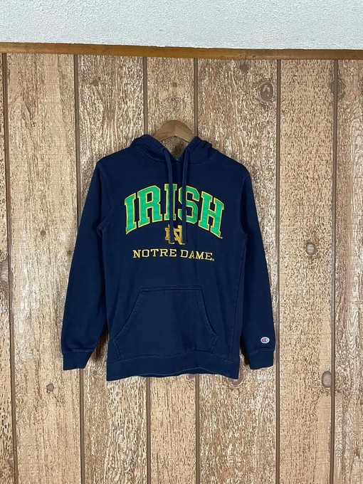 Notre Dame Fighting Irish T-Shirt Sweatshirt American Football Sweatshirt Sports Gifts for Fans