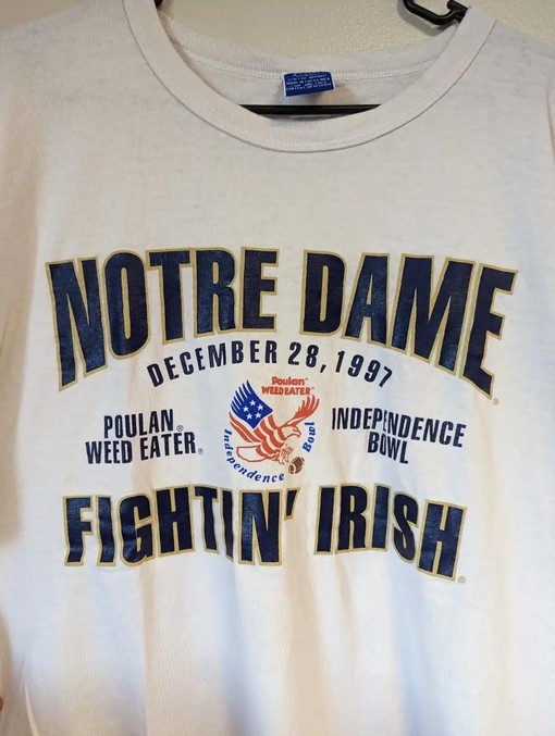 Notre Dame Independence Bowl: Stylish American Football Apparel for Fans - Image 2