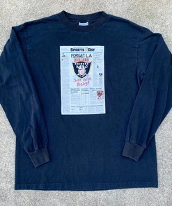 Oakland Raiders NFL Newspaper 90s Vintage Sweatshirt T-shirt - Ideal Gift for College Shirts & NFL Fans