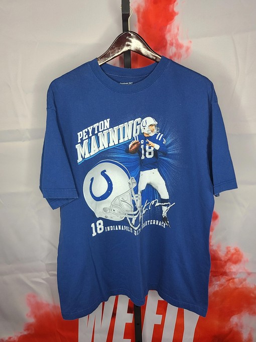 Peyton Manning Indianapolis Colts Vintage Sweatshirt T-Shirt - Perfect Gift for Football Fans
