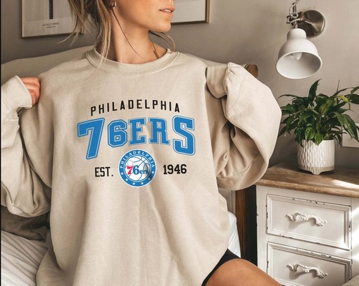 Philadelphia 76ers Vintage NBA EST 1946 Logo Sweatshirt - Classic Design for Basketball Fans