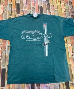 Philadelphia Eagles NFL Vintage Style Sweatshirt T-shirt - Ideal Gift for NFL Fans