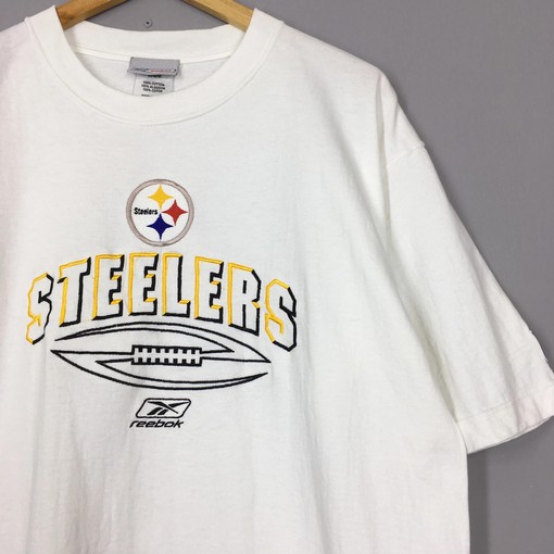 Pittsburgh Steelers NFL Vintage Sweatshirt T-Shirt - Ideal Apparel for NFL Fans - Image 2