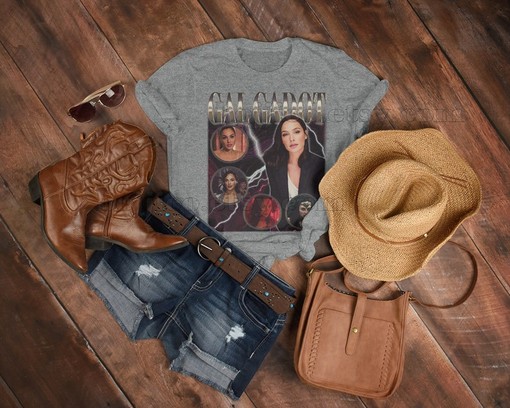 Princess Diana T-Shirt: Retro Inspired Gal Gadot Character Tee for Women - Image 3