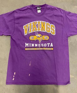 Pro Player Minnesota Vikings Vintage Style Sweatshirt T-shirt - Vintage Style NFL Football Teams Gifts for Fans