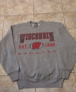 Pro Player Vintage Style Wisconsin Badgers Sweatshirt - 80s/90s NCAA Football with vintage ncaa shirts
