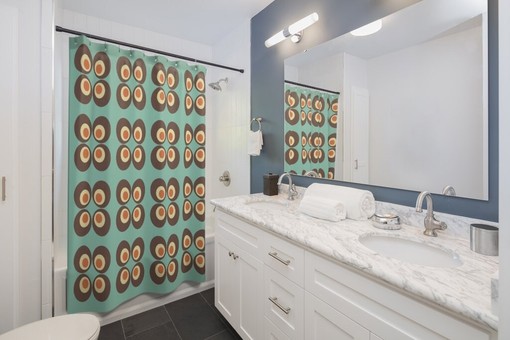 Psychedelic Groovy Geometric Shower Curtain, Retro Bathroom Decor - Image 3