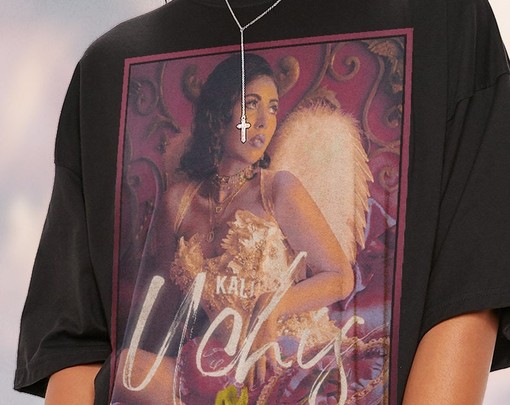 QUEEN Kali Uchis Shirt, Retro Isolation Tee, Telepatia Fan Shirt, Classic Movie T Shirts - Image 2