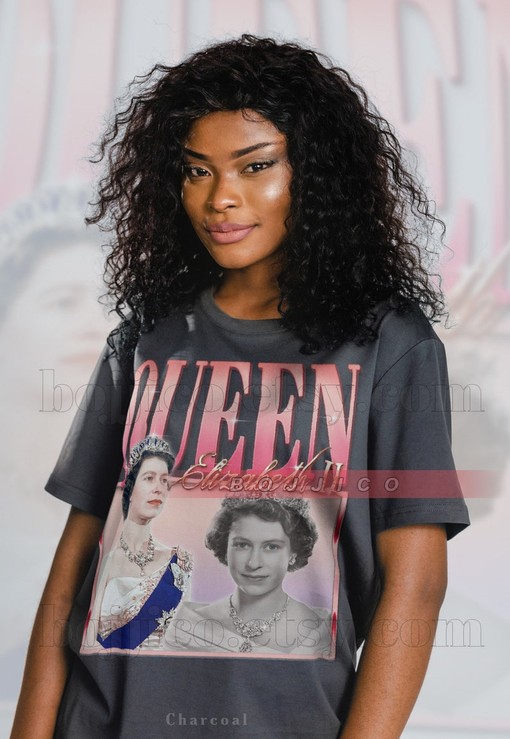 Queen Elizabeth Rest In Peace Tribute Tee - Forever Homage Tshirt for Fans - Retro 90s Queen Elizabeth Quotes Shirt
