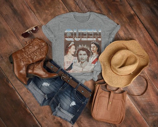 RIP QUEEN ELIZABETH Tee - Forever Homage Tshirt for Fans - Retro 90s Queen Elizabeth Quotes Shirt - Image 3
