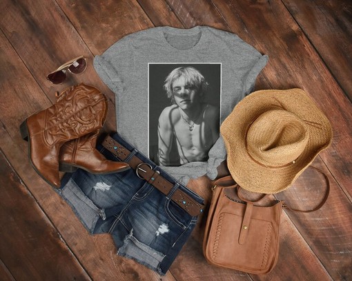 ROSS LYNCH Retro Photo Shirt, R5 Lynch Pop Rock Band, Sabrina Tees - Movie Shirts - Image 3