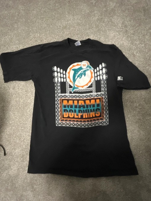 Rare 1993 Miami Dolphins Vintage Sweatshirt T-shirt - Ideal Gift for American University T Shirt & NFL Fans