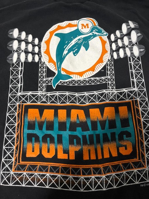 Rare 1993 Miami Dolphins Vintage Sweatshirt T-shirt - Ideal Gift for American University T Shirt & NFL Fans - Image 2