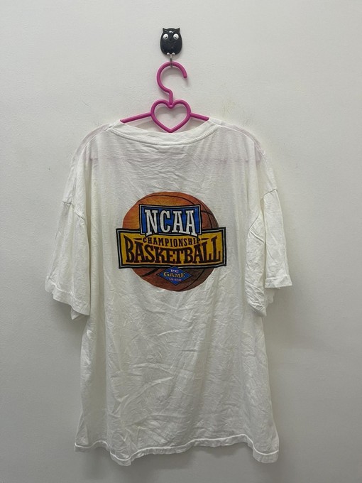 Rare Vintage Style NCAA Basketball Championship PC Game CD Rom T-Shirt - Perfect Gifts for Sports Lovers!