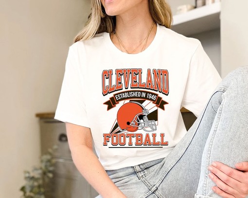 Retro Cleveland Football Shirt for NFL Fans with American University T Shirt - Image 3