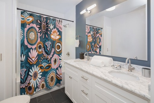 Retro Flower Power Folk Art Shower Curtain, Vintage 1960s Bathroom Decor - Image 2