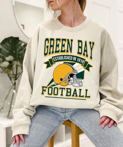 Retro Green Bay Football Shirt for NFL Fans with Vintage Green Bay Football Sweatshirt and NCAA Shirts for Men