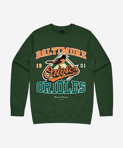 Retro MLB Baseball Tee: Vintage Baltimore Orioles Washed T-Shirt with Distressed Design