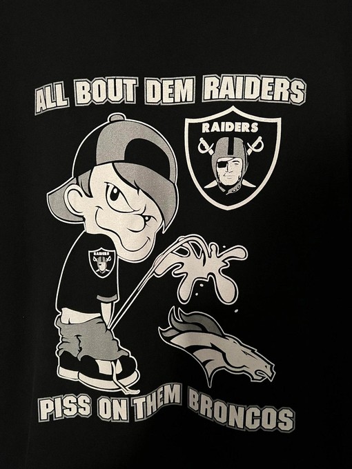 Retro NCAA Oakland Raiders Sweatshirt T-shirt with Ideal Gift for NFL Fans - Image 2