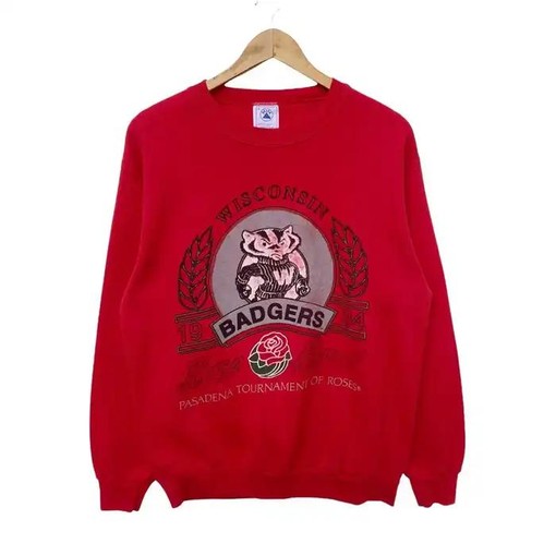 Retro NCAA Shirts: Vintage Wisconsin Badgers Super Bowl Sweatshirt for NCAA Fans