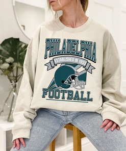 Retro Philadelphia Eagles Football Team Sweatshirt - Classic Vintage Design for NFL Fans