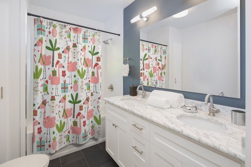 Retro Pink Flamingo Christmas Shower Curtain - Funky Bathroom Decor for Unique Bath - Image 3