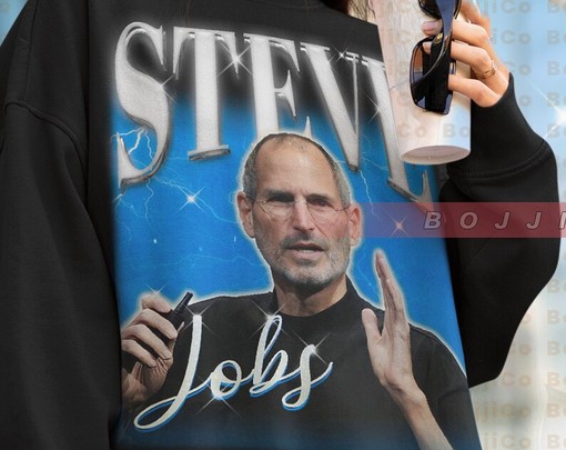 Retro STEVE JOBS Sweater - Entrepreneur Gift Featuring STEVE JOBS & Apple Logo, Vintage Movie Sweater for Men and Women - Image 4
